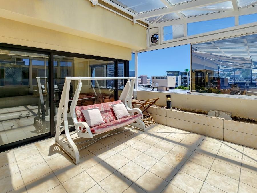 4 Bedroom Property for Sale in Sea Point Western Cape